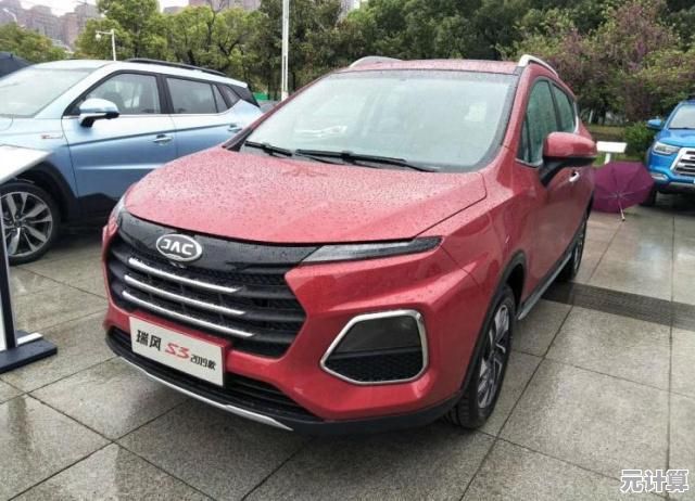 《以闪亮之名》b服震撼来袭，这难道不是你梦寐以求的时尚换装天堂？