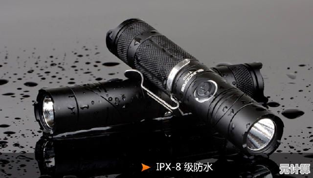 专业强光便携手电，持久续航守护你的夜间旅程