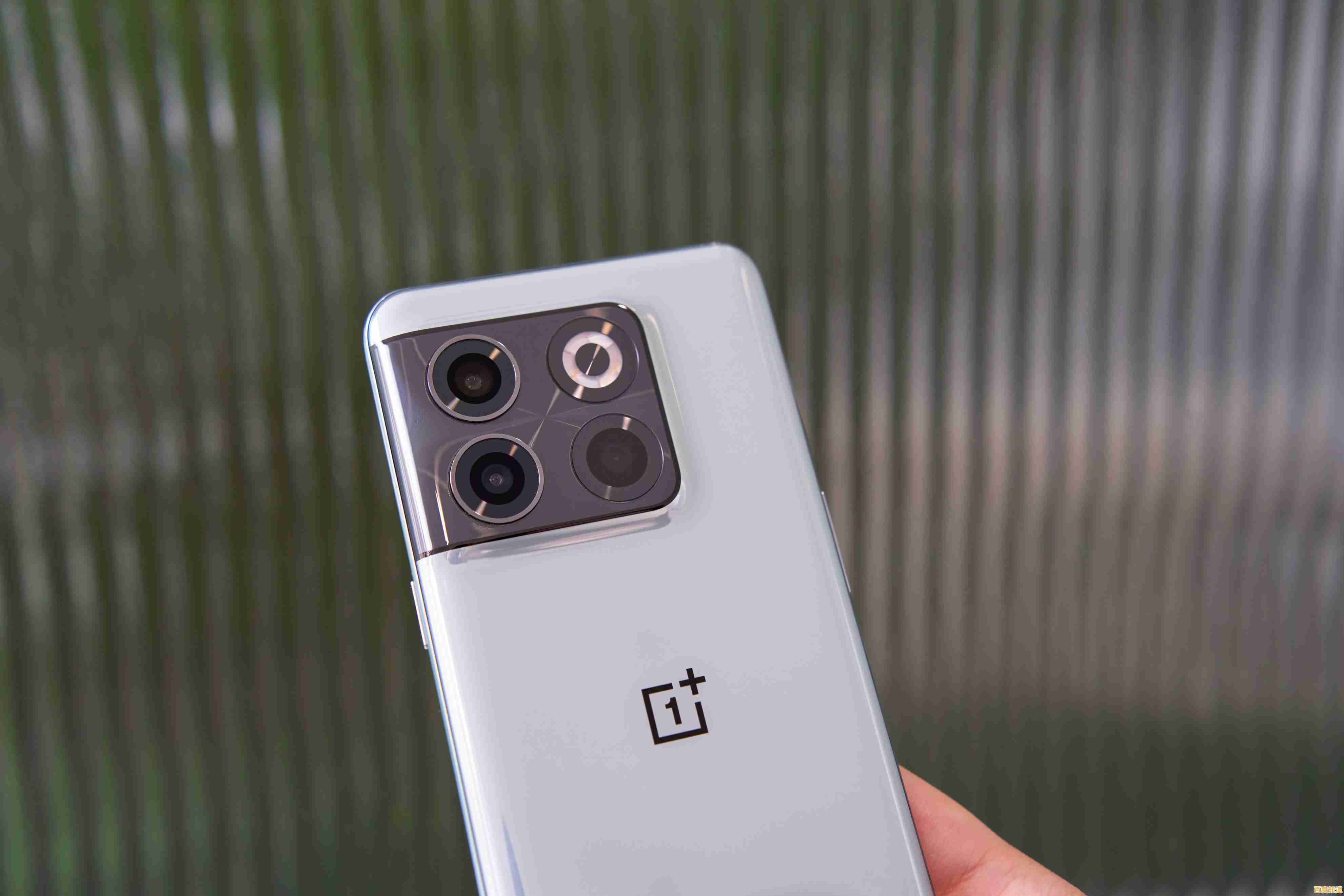 系统总是显示内存不足提示？教你多步骤彻底排查并扩充可用内存